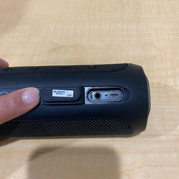 JBL Flip 4 - Picture 4 of 4